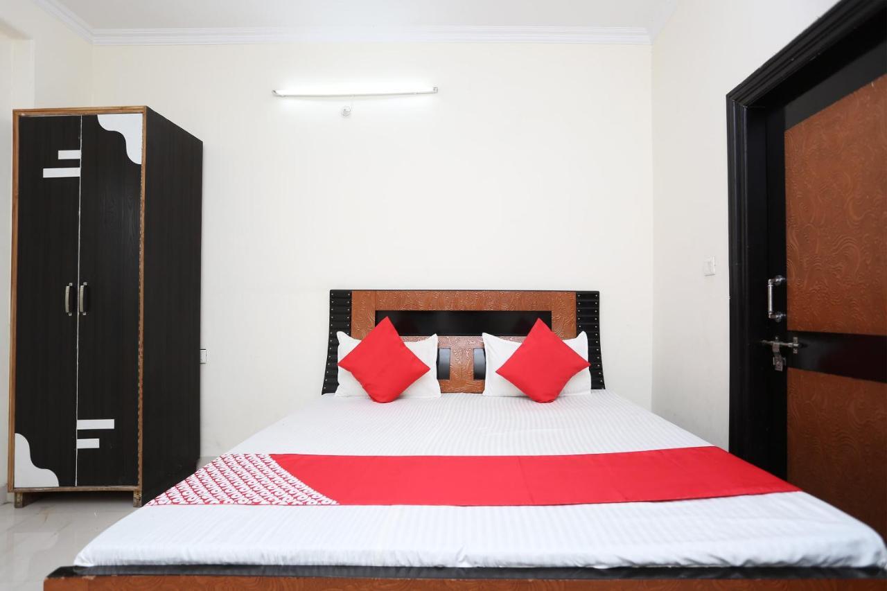 Oyo 40446 Yas Residency Hotel Alīgarh Buitenkant foto