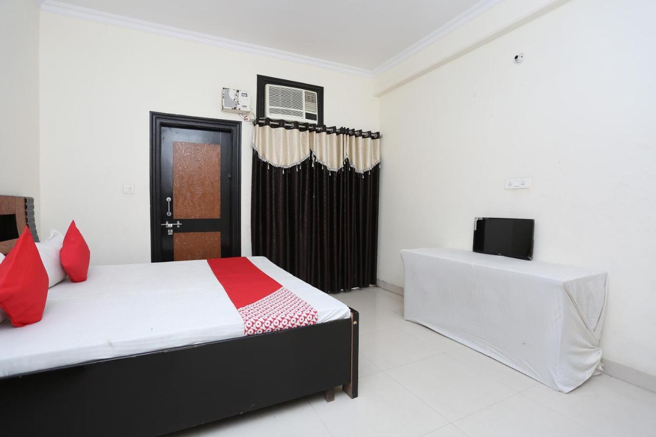 Oyo 40446 Yas Residency Hotel Alīgarh Buitenkant foto