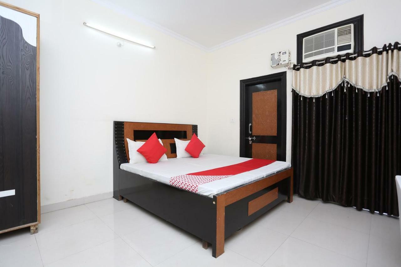 Oyo 40446 Yas Residency Hotel Alīgarh Buitenkant foto
