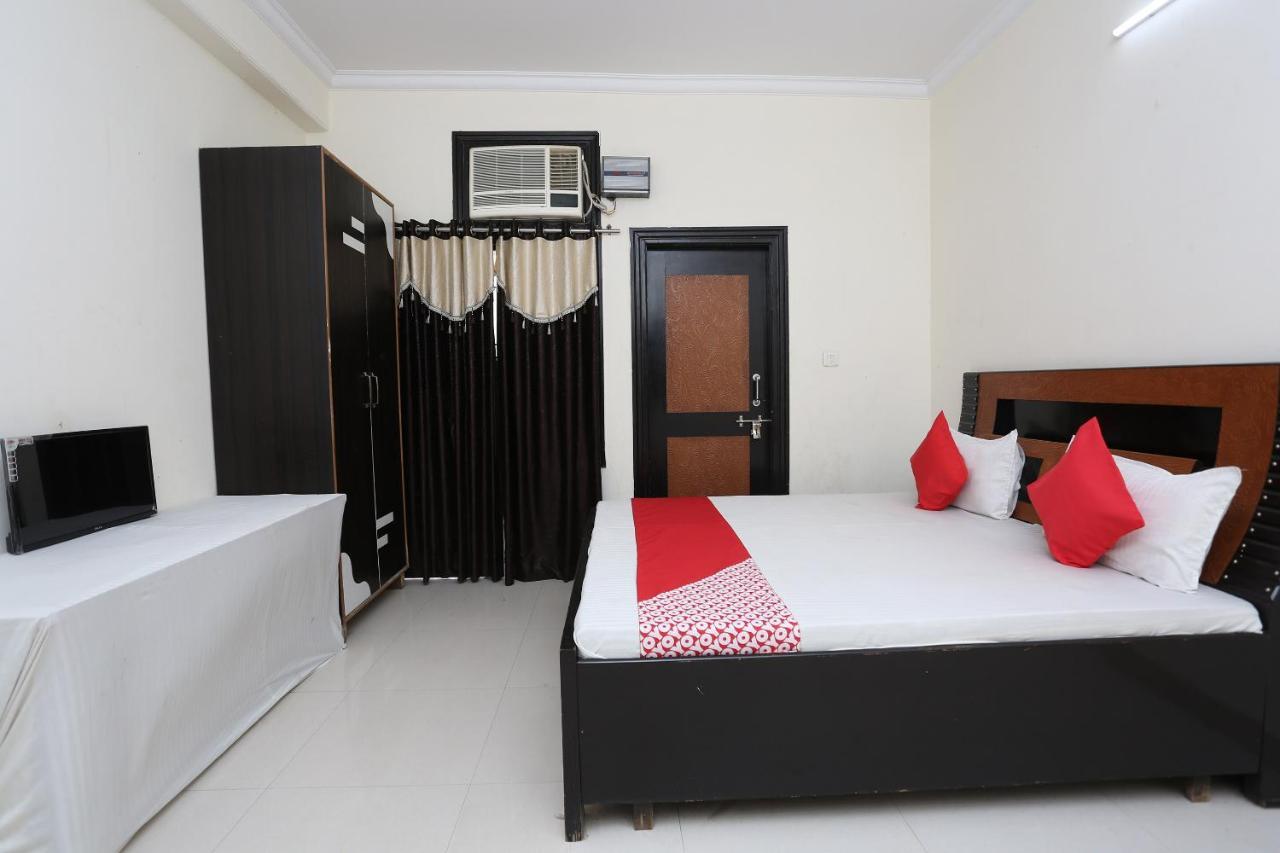 Oyo 40446 Yas Residency Hotel Alīgarh Buitenkant foto